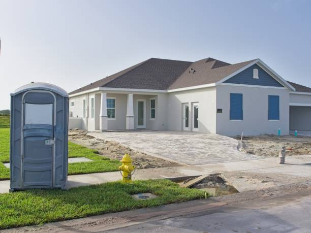 Portable Toilet Options We Offer in Shell Kno, MO